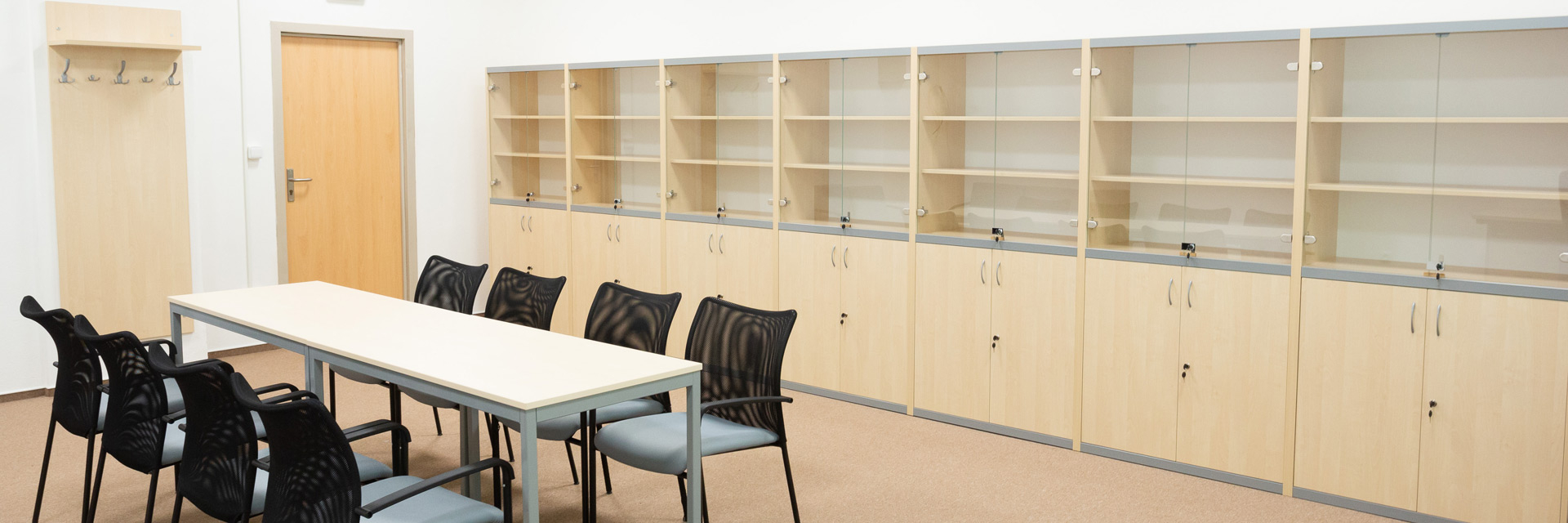 Kabinety, vestibuly a šatny KDZ